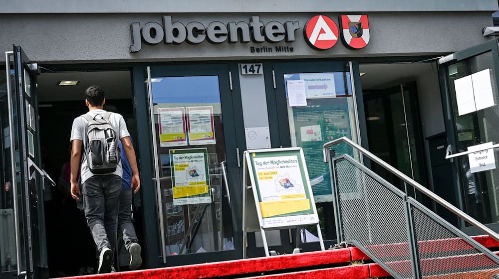Vier von zehn arbeitslosen Männern in Thüringen haben keinen Berufsabschluss. (Symbolbild) / Foto: Jens Kalaene/dpa