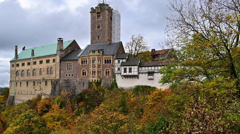 Das Wochenende in Thüringen zeigt sich ruhig, grau und herbstlich mild. (Archivbild) / Foto: Martin Schutt/dpa