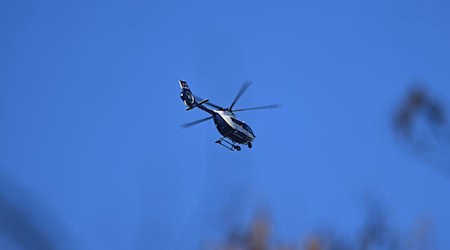 Nach einer großangelegten Vermisstensuche in Nordhausen drohen einem Vater und seinem Sohn Einsatzkosten in fünfstelliger Höhe. (Symbolbild) / Foto: Felix Hörhager/dpa