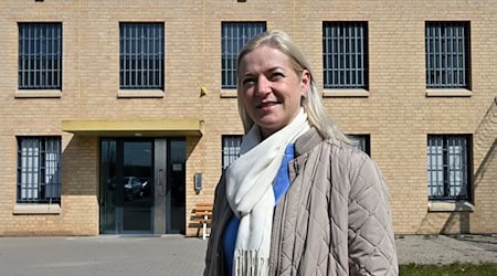 Thüringens Migrationsministerin Beate Meißner (CDU) setzte die Schaffung einer Abschiebehafteinrichtung aus dem Koalitionsvertrag von CDU, BSW und SPD um. (Archivbild) / Foto: Martin Schutt/dpa
