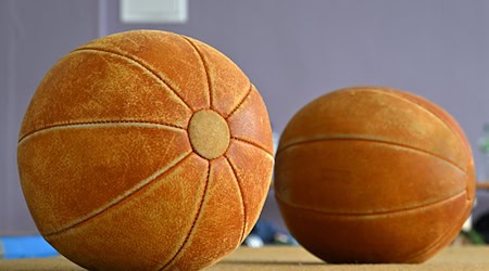 Thüringer Schulen können im kommenden Jahr auf rund 5,6 Millionen Euro Schulbudget zugreifen - und zum Beispiel für Sportkurse ausgeben. (Symbolbild) / Foto: Martin Schutt/dpa