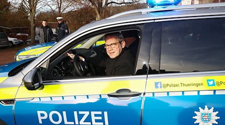 Für die Erneuerung und Ergänzung des Fuhrparks bei der Thüringer Polizei sind mehrere Millionen Euro im Doppelhaushalt eingestellt. (Archivbild) / Foto: Bodo Schackow/dpa-Zentralbild/ZB