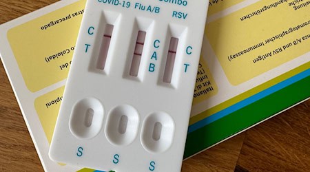 Laut Gesundheitsministerium sind seit August dieses Jahres in Thüringen 22 Personen gestorben, die mit Corona infiziert waren. (Symbolbild) / Foto: Till Simon Nagel/dpa-tmn