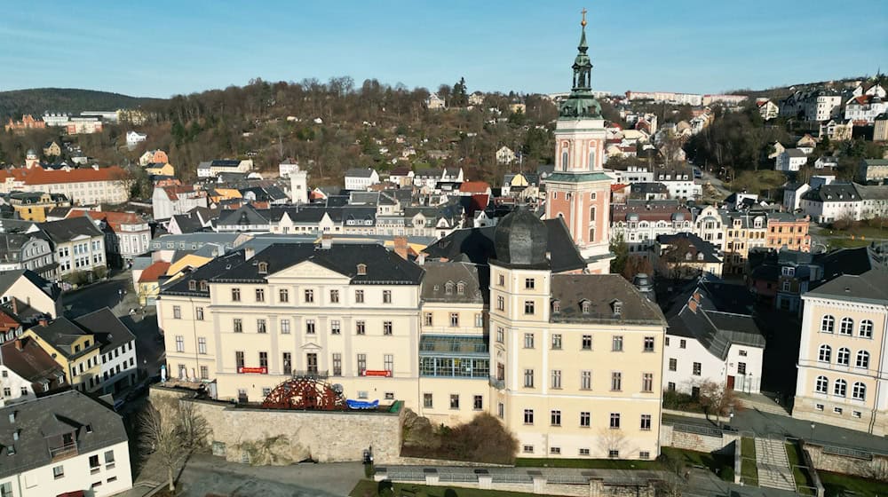 Im Unteren Schloss befindet sich ein Museum in den authentischen Räumen aus dem 19. Jahrhundert. (Archivbild) / Foto: Bodo Schackow/dpa