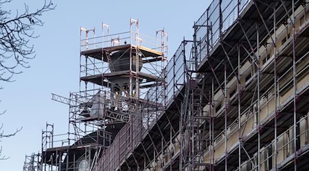 Hohe Preise und fehlende Investitionen belasten Thüringens Bauindustrie. (Symbolbild) / Foto: Michael Reichel/dpa