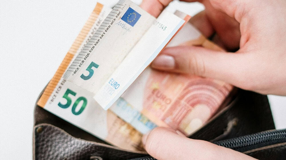 Bargeld bleibt ein zentraler Bestandteil verlässlicher Notfallvorsorge. / Foto: cottonbro studio auf pexels.com