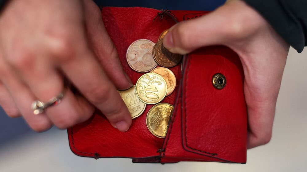 In Thüringen arbeiteten im April 2025 rund 146.000 Menschen im Niedriglohnsektor. (Symbolbild) / Foto: Jan Woitas/dpa