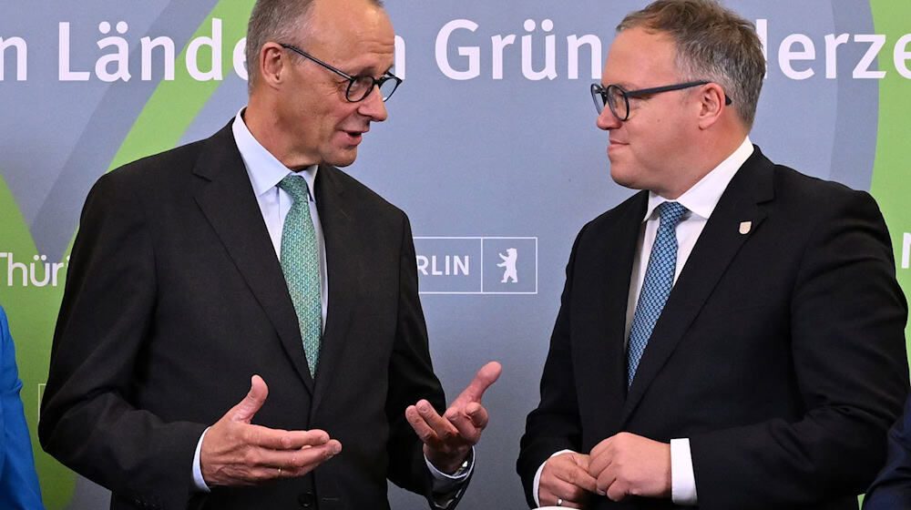 Bundeskanzler Friedrich Merz war bereits zwei mal seit Amtsübernahme in Thüringen zu offiziellen Besuchen. Nun kommt er für einen Antrittsbesuch erneut in den Freistaat. (Archivbild) / Foto: Martin Schutt/dpa