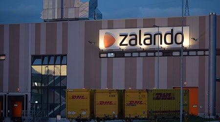 Verdi ruft Zalando-Beschäftigte in Erfurt und Mönchengladbach zum Warnstreik auf. (Archivbild) / Foto: picture alliance / dpa