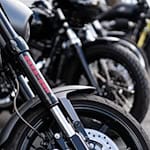 Bei den Razzien wurden auch drei Männer festgenommen, die Mitglieder des Bandidos MC beziehungsweise einer Unterstützergruppierung sein sollen. (Archivbild) / Foto: Jonas Güttler/dpa