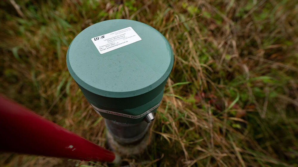 In Thüringen verzeichnen derzeit zwei Drittel der Grundwassermessstellen zu geringe Wasserstände. (Symbolbild) / Foto: Marijan Murat/dpa