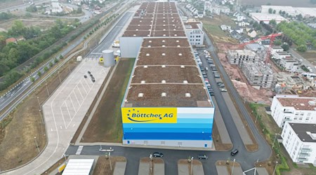 Eine kleine Idee aus Jena wird E-Commerce-Gigant: Die Böttcher AG hat im laufenden Jahr einen Rekordumsatz verzeichnet. (Archivbild) / Foto: Bodo Schackow/dpa