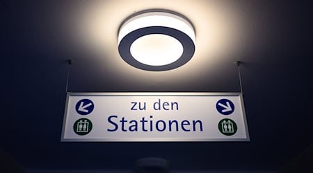 534.000 Menschen sind 2024 in Thüringer Krankenhäusern vollstationär behandelt worden (Symbolbild). / Foto: Julian Stratenschulte/dpa