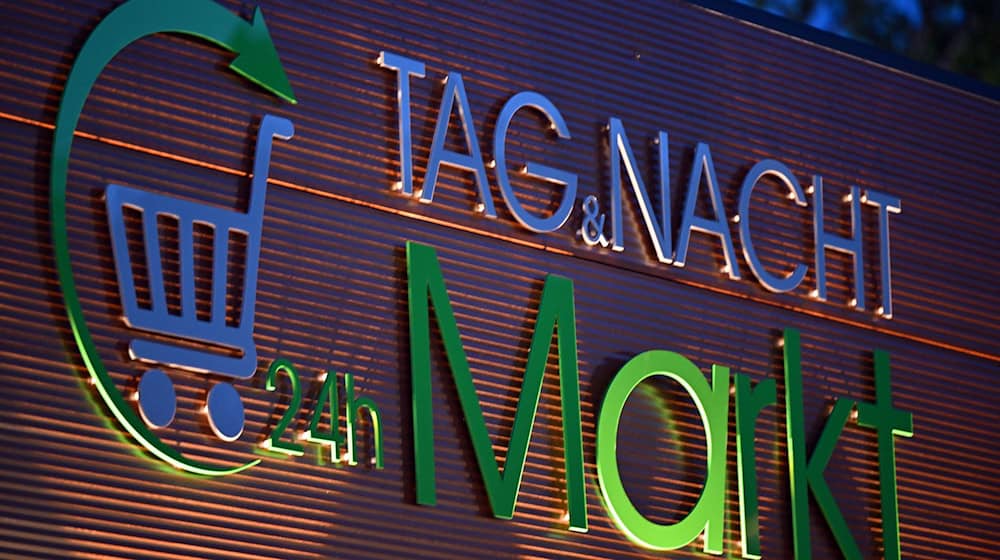 24-Stunden-Dorfläden in Thüringen dürfen künftig auf bis zu 400 Quadratmetern öffnen – aber nur mit eingeschränktem Angebot und ohne Personalkontakt außerhalb der gesetzlichen Zeiten. (Symbolbild) / Foto: Martin Schutt/dpa