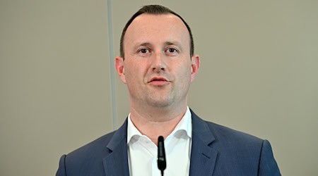 Der Präsident des Thüringischen Landkreistages, Christian Herrgott, fordert Sozialstaatsreformen. (Archivbild) / Foto: Martin Schutt/dpa