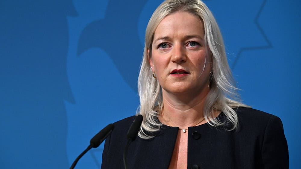 Thüringens Migrationsministerin Beate Meißner (CDU) will 2026 ein Konzept für die Erstaufnahme von Geflüchteten in Thüringen vorlegen. (Archivbild) / Foto: Martin Schutt/dpa