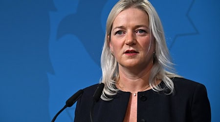 Thüringens Migrationsministerin Beate Meißner (CDU) will 2026 ein Konzept für die Erstaufnahme von Geflüchteten in Thüringen vorlegen. (Archivbild) / Foto: Martin Schutt/dpa