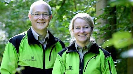 Corinna Geißler und Jörn Ripken bilden ab 1. Januar 2026 das neue Führungsduo der Thüringer Landesforstanstalt. / Foto: Thüringenforst/dpa