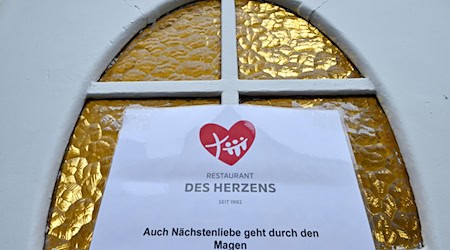 Restaurant des Herzens lädt bedürftige Menschen in Erfurt ein. (Archivbild)  / Foto: Martin Schutt/dpa