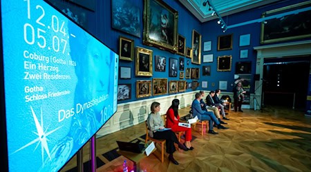 Im Herzoglichen Museum informierten Vertreter der Friedenstein Stiftung Gotha über die Pläne für 2026. / Foto: Jacob Schröter/dpa
