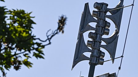 In Thüringen gibt es laut Innenministerium derzeit 2.252 Warnsirenen. (Archivbild) / Foto: Jens Kalaene/dpa