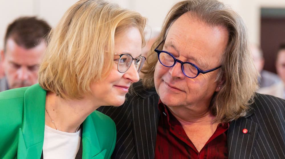 Katja Wolf und Gernot Süßmuth führen das Thüringer BSW als Doppelspitze. Vor dem Besuch des Bundeskanzlers kritisieren sie die Rüstungsausgaben des Bundes. (Archivild) / Foto: Michael Reichel/dpa