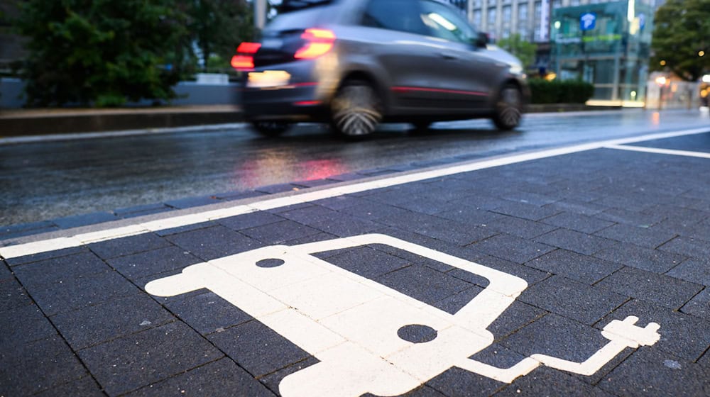 Thüringer Autoindustrie in der Krise (Illustration) / Foto: Julian Stratenschulte/dpa