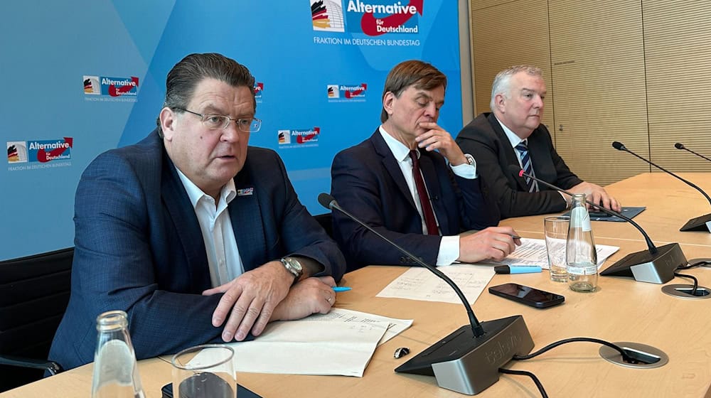 Man habe das Treffen mit Sellner im Thüringer Landtag aus den Medien zur Kenntnis genommen, sagte Brandner. / Foto: Jörg Ratzsch/dpa