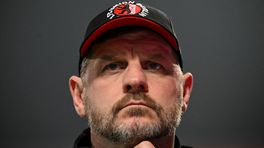 Trainer Steffen Baumgart müht sich mit Union Berlin zum Testspielsieg gegen Aue. (Archivbild) / Foto: Soeren Stache/dpa