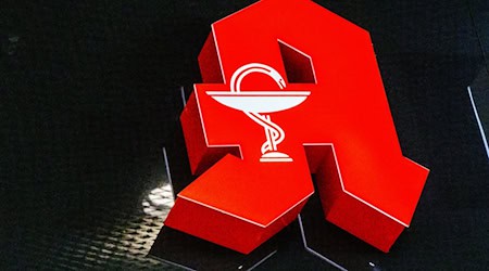 In Thüringen haben im vergangenen Jahr 13 Apotheken geschlossen - so viele wie nie zuvor. (Archivbild) / Foto: Carsten Koall/dpa