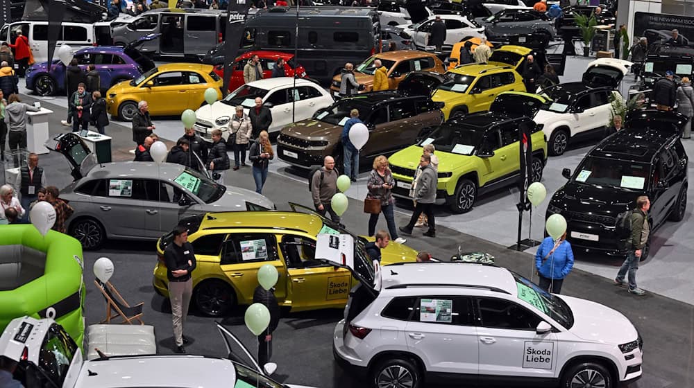 Auf der Messe sind 42 Marken vertreten. / Foto: Martin Schutt/dpa