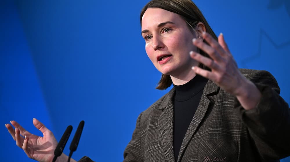 Die SPD Thüringen unterstütze das laufende Mitgliederbegehren gegen die Bürgergeldreform, sagt Thüringens Arbeitsministerin Katharina Schenk. (Archivbild) / Foto: Martin Schutt/dpa