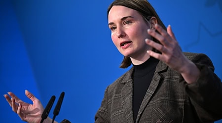 Die SPD Thüringen unterstütze das laufende Mitgliederbegehren gegen die Bürgergeldreform, sagt Thüringens Arbeitsministerin Katharina Schenk. (Archivbild) / Foto: Martin Schutt/dpa