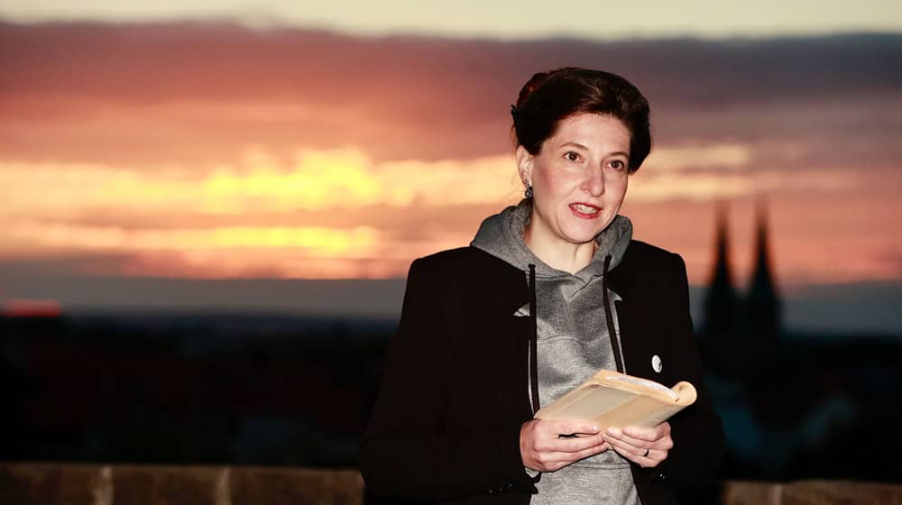 Die Schriftstellerin Daniela Danz erhält den mit 20.000 Euro dotierten Literaturpreis der Konrad-Adenauer-Stiftung 2026. (Archivbild) / Foto: Matthias Bein/dpa/ZB