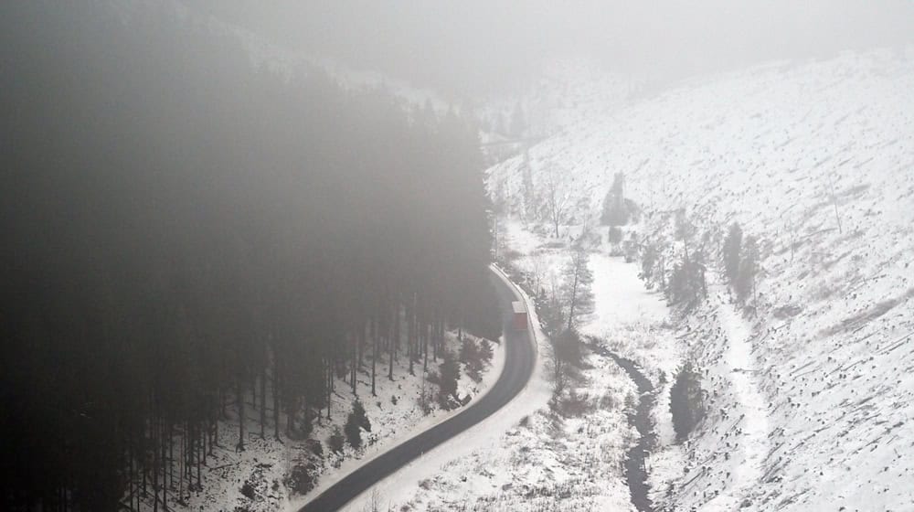 Teils wurde es heute glatt in Thüringen.  / Foto: Martin Schutt/dpa