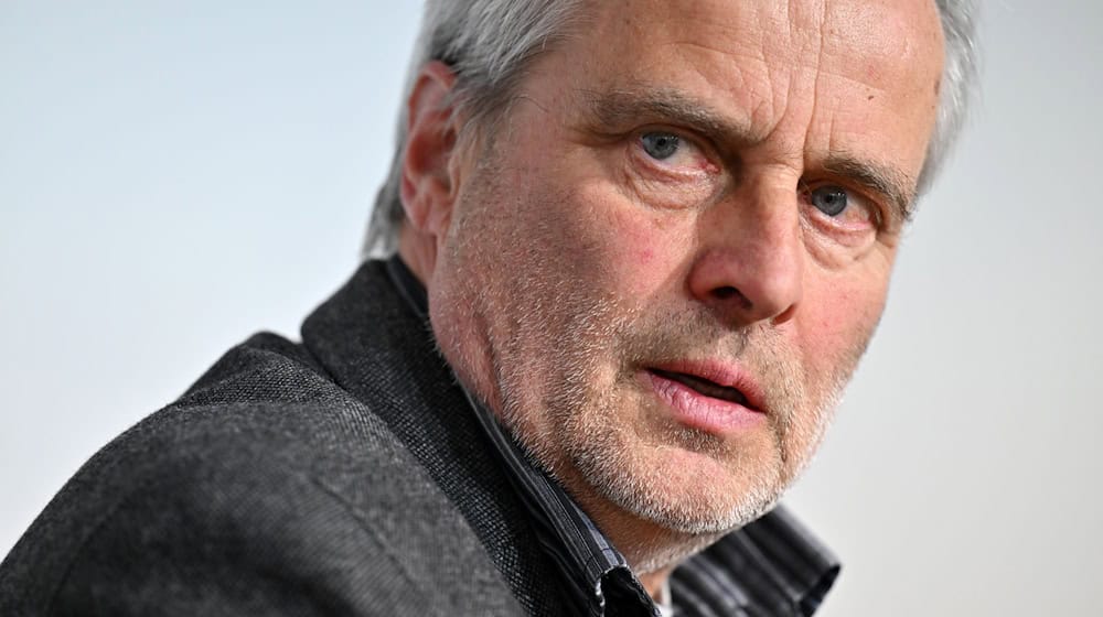 Das BSW will nicht alle AfD-Anträge direkt ablehnen. (Archivbild) / Foto: Martin Schutt/dpa