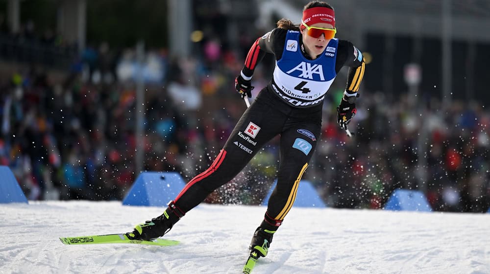 Coletta Rydzek durfte sich über den zweiten Podestplatz der Saison freuen. / Foto: Hendrik Schmidt/dpa