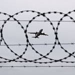 Die Linke fordert einen Abschiebestopp in den Iran. (Archivbild) / Foto: Julian Stratenschulte/dpa