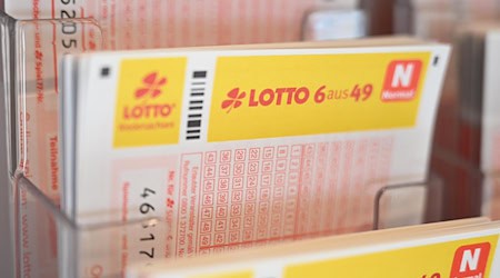 Lotto Thüringen schüttete im vergangenen Jahr 28 Großgewinne ab einer Summe von 100.000 Euro aus. (Archivbild) / Foto: Shireen Broszies/dpa