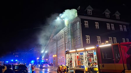 Hoher Sachschaden durch einen Brand in einem historischen Gebäudekomplex in der Erfurter Altstadt (Archivbild)   / Foto: Marie Frech/dpa