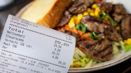 Weniger Mehrwertsteuer auf Gaststättenessen fällig (Illustration)  / Foto: Sina Schuldt/dpa