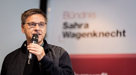 Der Generalsekretär des BSW, Oliver Ruhnert, sieht mit dem Entzug der Doktorwürde einen Makel für Thüringens Ministerpräsidenten Mario Voigt (CDU). (Archivbild) / Foto: Christoph Soeder/dpa