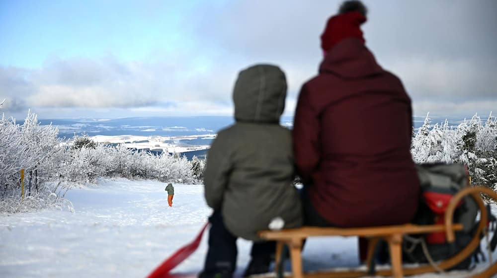 Das Skigebiet am Fichtelberg hat geöffnet. (Symbolbild) / Foto: Jennifer Brückner/dpa