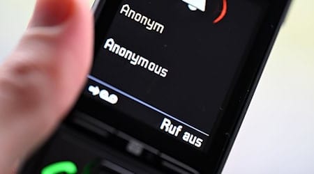 62-Jähriger verliert hohen Betrag an Telefonbetrüger