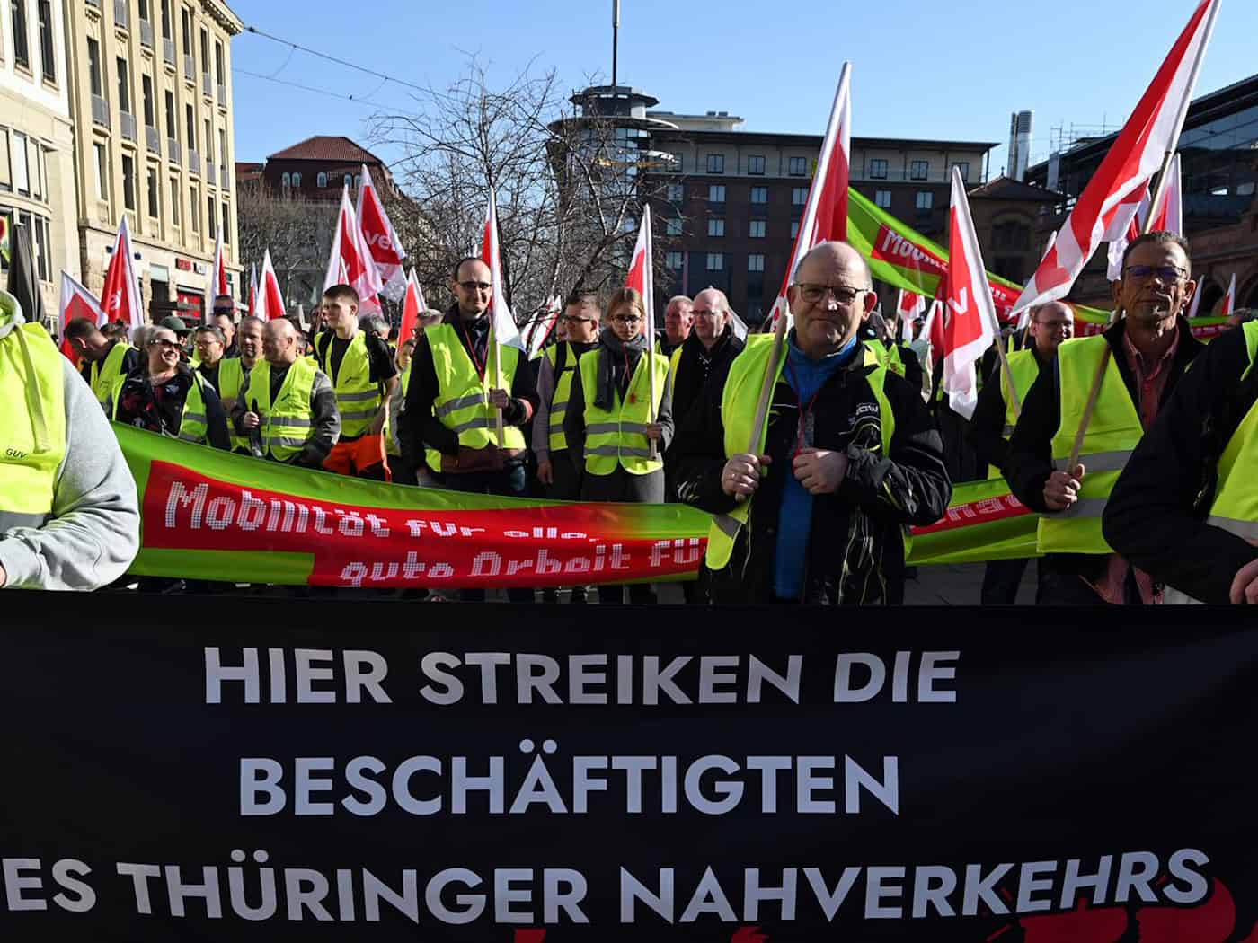 Erfurt ist vom Warnstreik im Nahverkehr massiv betroffen. / Foto: Martin Schutt/dpa