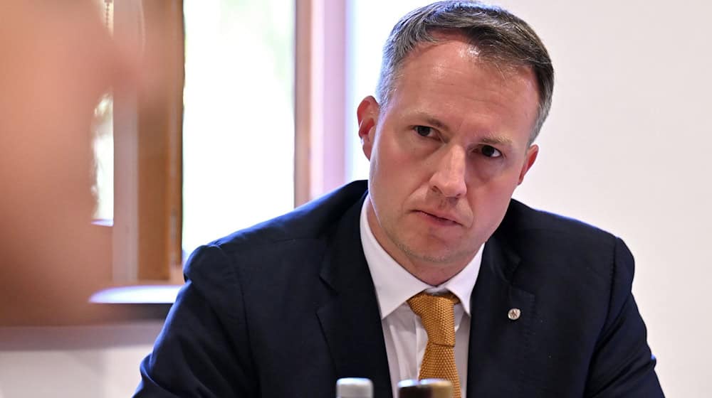 CDU-Fraktionschef Andreas Bühl sagt: «Das Manöver der AfD ist hinreichend durchsichtig.» / Foto: Martin Schutt/dpa