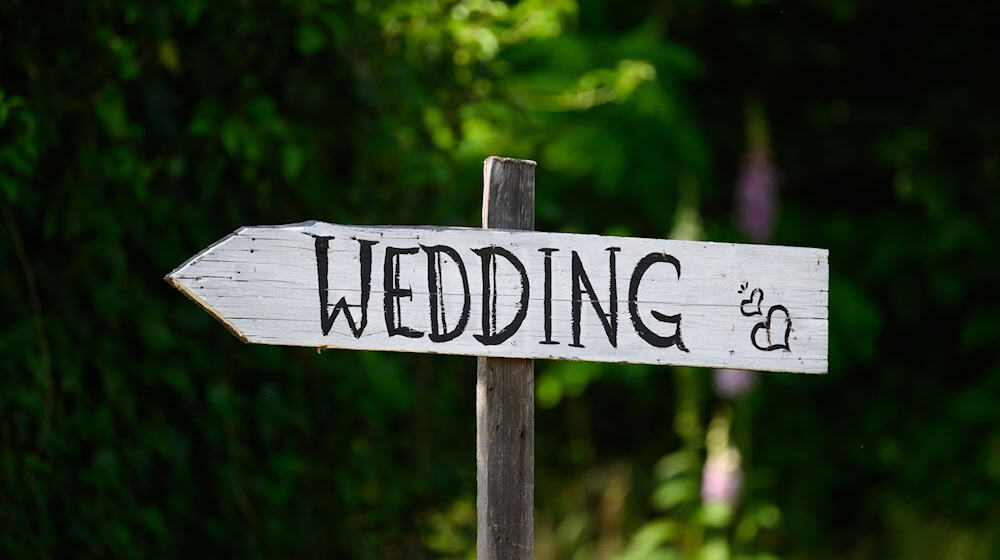 Die meisten Hochzeiten an einem Valentinstag wurden 2014 gezählt. (Symbolbild) / Foto: Robert Michael/dpa