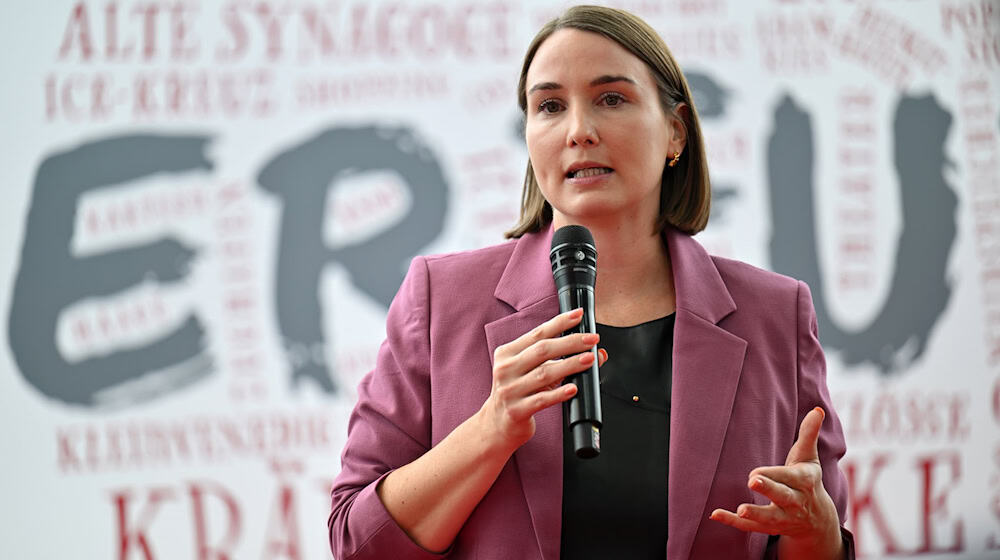 Thüringens Arbeitsministerin Katharina Schenk (SPD) fordert ein Recht auf Vollzeit. (Archivbild) / Foto: Martin Schutt/dpa
