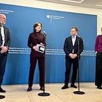 Wie kann die Autoindustrie in Ostdeutschland gestärkt werden? Um diese Frage ging es beim Branchendialog in Berlin. / Foto: Martina Herzog/dpa