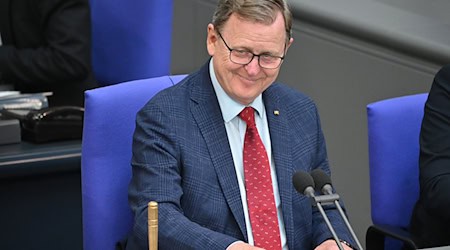 Thüringens Ex-Ministerpräsident Bodo Ramelow erinnert sich an ein konstruktives Misstrauensvotum im Jahr 2021 gegen ihn. Inzwischen ist der Vizepräsident des Deutschen Bundestags. (Archivbild) / Foto: Katharina Kausche/dpa